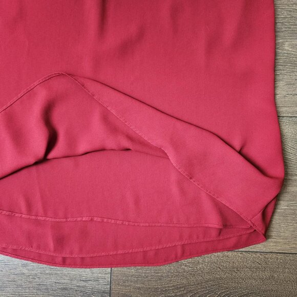 💥$5 ADD ON - Laura Petite Red Flowy Blouse Tank Top With Button Details Size 4 - Picture 5 of 11